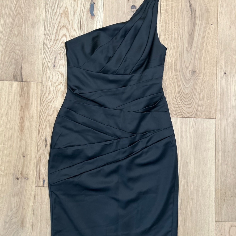 Elegant Black One-Shoulder Dress